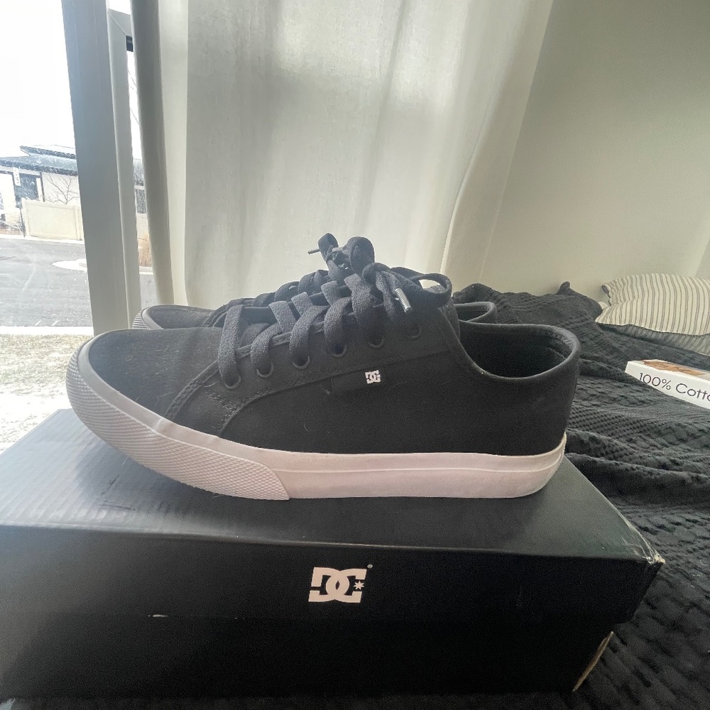 DC skate shoes; manual; black & white size 10